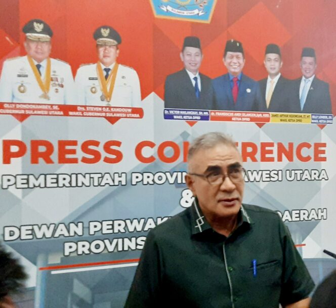 
 Pertama Dalam Sejarah Pemerintahan Sulut Sekprov Gantikan Gubernur Naik Podium Sambutan di Rapat Paripurna DPRD