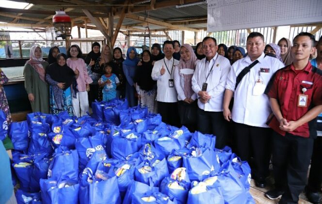 
 Kementerian PANRB Serahkan Bantuan untuk Korban Gempa Bumi di Cianjur