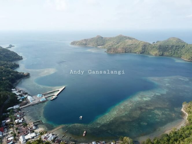 
Foto : Pulau Kahakitang Kecamatan Tatoareng