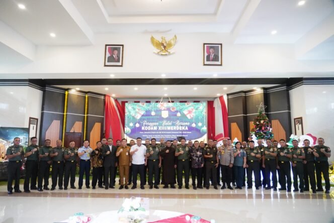 
Hadiri Perayaan Natal Oikumene Tahun 2024 Pimpinan Kasad Secara Virtual, Kasdam XIII﻿/Merdeka : Natal Membawa Kedamaian Dan Kesejahteraan Bagi Umat Manusia