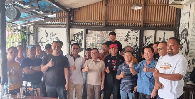 
Diskusi Dengan Wartawan Biro Minsel, Senator Stefa : Peran Wartawan Penting dan Strategis