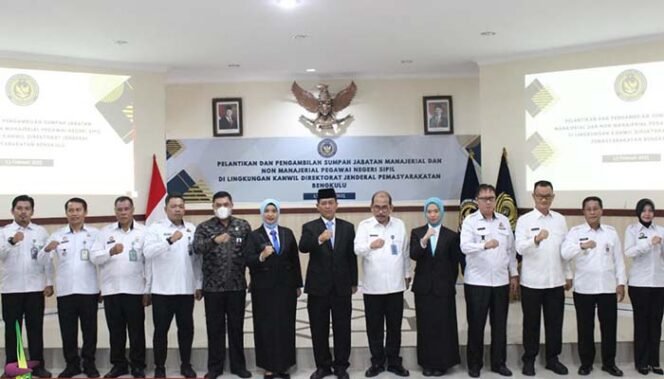 
Kalapas Curup Hadiri Pelantikan dan Pengambilan Sumpah Pejabat Manajerial dan Non Manajerial dilingkungan Kantor Wilayah Direktorat Jenderal Pemasyarakatan Bengkulu