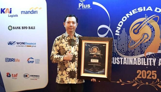 
FIFGROUP meraih predikat sebagai Indonesia Best Digital Awards 2025 in Multifinance for the Development of User-Friendly Mobile App and Solid Cybersecurity dalam gelaran Indonesia Digital Sustainability Awards (IDSA) 2025 yang diselenggarakan oleh Plus Idea Komunika dan Jak TV pada Selasa (18/02) malam di Ballroom JW Marriot Hotel, Kuningan, Jakarta Selatan.