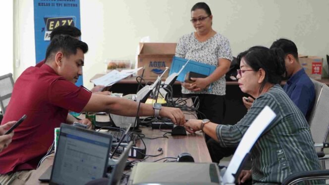 
Layanan Eazy Passport Kantor Imigrasi Bitung di GMAHK Minahasa Utara Layani 32 Pemohon