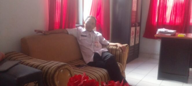 
Foto - Kacabdin Dikda Sulut di Kotamobagu dan Boltim Hans Moonik S.Pd.M.Pd