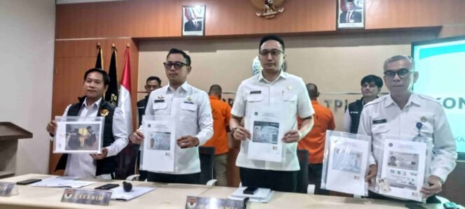 
Imigrasi Bitung Lakukan Penyidikan Terhadap 3 Warga Negara Filipina Pelanggar UU Keimigrasian