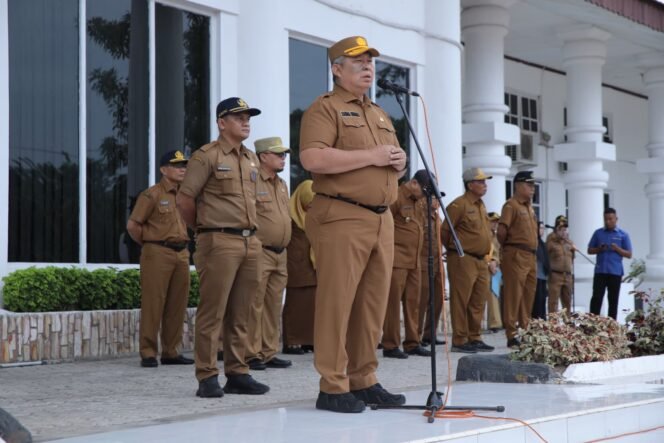 
Sekretaris Daerah Pimpin Apel Gabungan di lingkungan Pemerintah Kabupaten Asahan