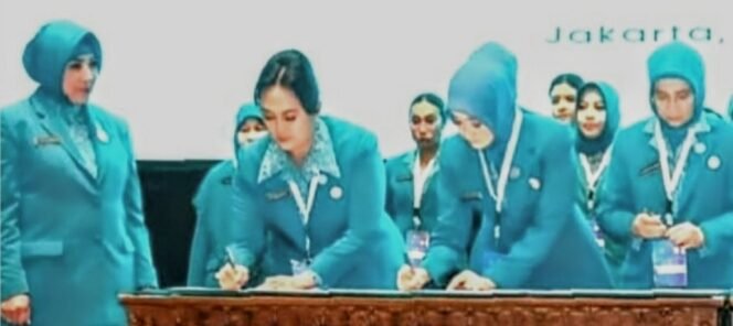 
Gubernur Resmi Melantik Ny Anik Wulandari sebagai Ketua TP-PKK Sulut