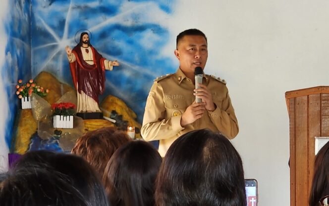 
Foto: Wakil Bupati Argo Vensensius Sumaiku Saat Menyampaikan Sambutan