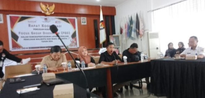 
Pilkada Sukses, Pemkot Kotamobagu Rakor Bersama KPU