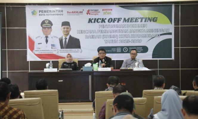 
Pj Wali Kota Kotamobagu Membuka Kick of Meeting RPJMD Tahun 2025 – 2029