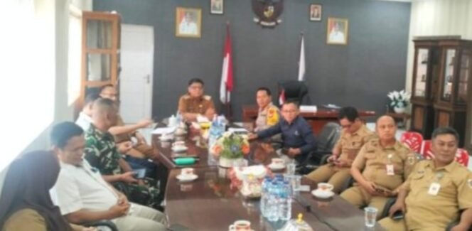 
Pj Wali Kota Kotamobagu Rapat Bersama Forkopimda, Bahas Ketersediaan Banpok Jelang Ramadhan