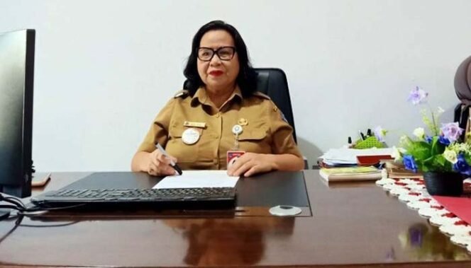 
Foto - Kepsek SMK Negeri 6 Manado Altje Salele S.Pd.M.Pd