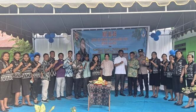 
Bupati Rote Ndao Bersama Ketua Tim Penggerak PKK Hadiri Perayaan HUT ke-48 dan Reuni Tahun 2025 UPTD SDN Inpres Sanggaoen