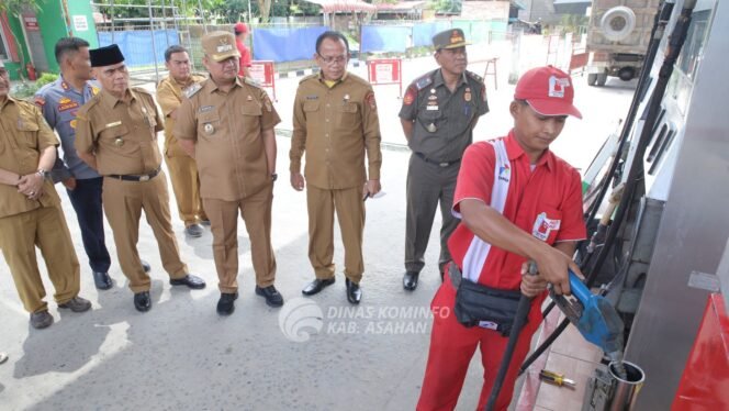 
Wakil Bupati Asahan Sidak Bahan Bakar Minyak (BBM) SPBU Simpang Tanjung Alam