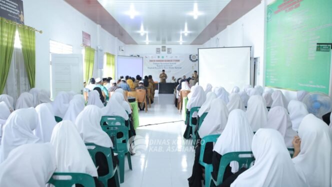 
Wakil Bupati Asahan Buka Edukasi Pasar Modal Syariah di Pesantren Bina Ulama Kisaran