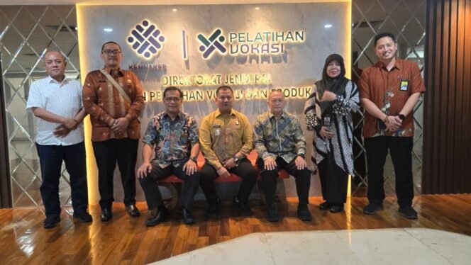 
Wujudkan Pembangunan BLK, Wakil Bupati Berkunjung ke Ditjend Pembinaan, Pelatihan, Vokasi dan Produktivitas Kemenaker RI