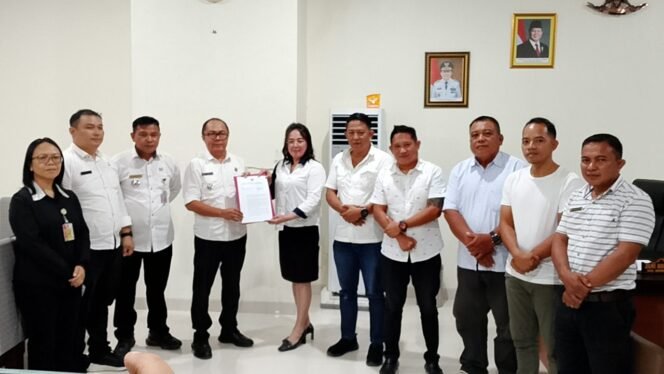 
Kembali di Aktifkan,PJ Bupati Denny Mangala:Temuan Inspektorat Wajib ditindaklanjuti dan diselesaikan Oleh Kumtua