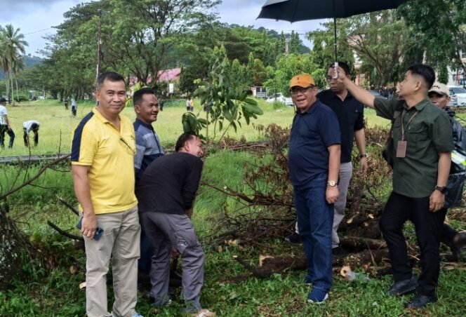 
Dirut PDAM Support Langkah Bupati Yusra Lakukan Penghijauan Tanam Buah