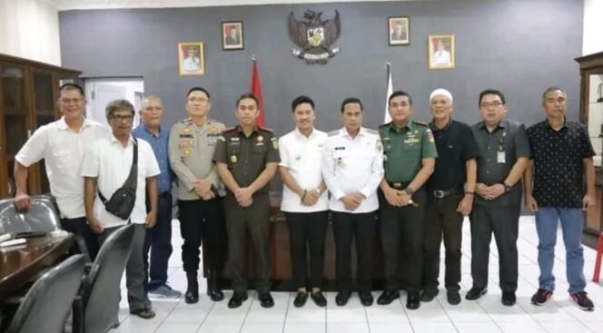 
Wali Kota Kotamobagu Pimpin Rapat Persiapan Pasar Senggol Ramadhan 1446 H