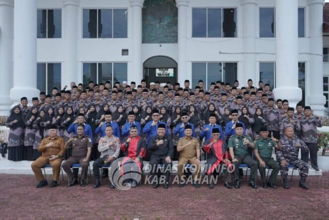 
Lantik Dewan Hakim MTQ ke-56 Tingkat Kabupaten Asahan, Bupati Asahan Berharap Dapat Ciptakan Generasi Muda Yang Cinta Al-Qur’an