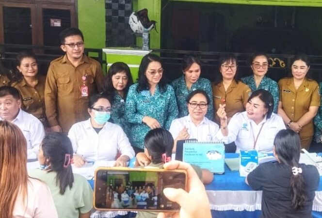 
Ellen Honandar Sondakh