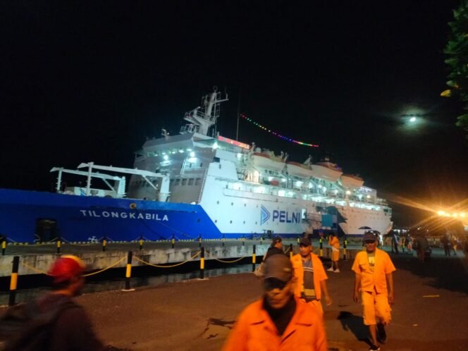 
Hindari Antrian Panjang Pelni Bitung Himbau Penumpang Gunakan Fitur Check in Mandiri