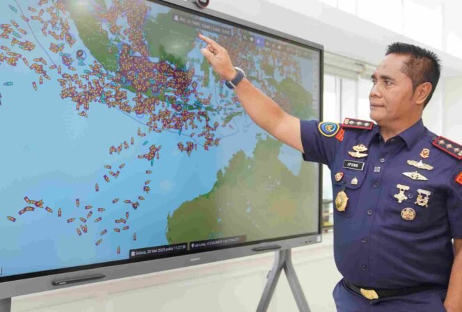 
KKP Gunakan VMS Selamatkan Kapal Nelayan Hanyut di Laut Banda