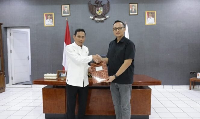 
Walikota Weny Gaib Hibahkan Tanah Milik Pribadi Dukung Program MBG