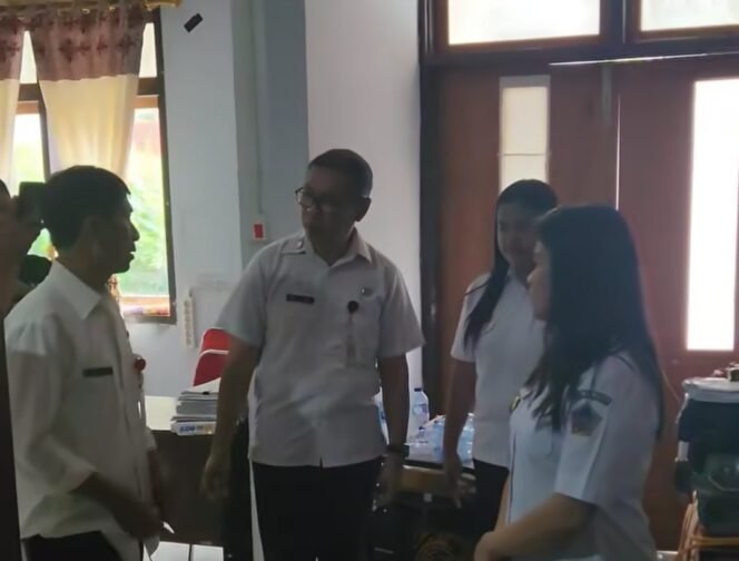 
Disiplin ASN Jadi Prioritas, Bupati Sitaro Gelar Sidak Mendadak