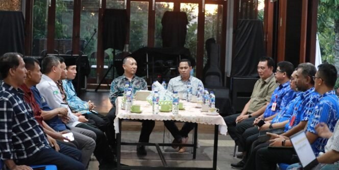 
Wali Kota Kotamobagu dan Dirut PDAM Bolmong Rumuskan Skema Kerja Sama Air Bersih