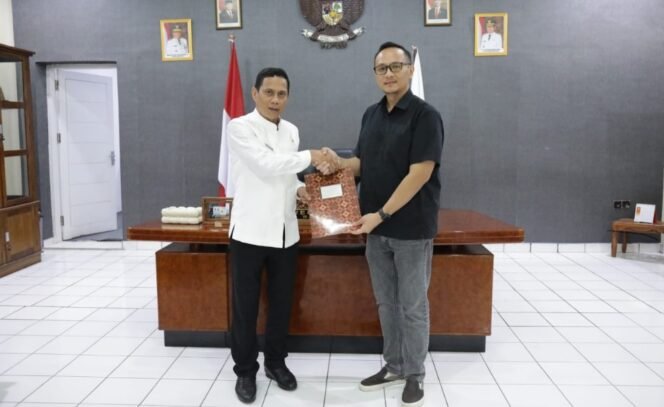 
Wali Kota Weny Gaib Hibahkan Tanah Pribadi Untuk Bangun Gedung SPPG