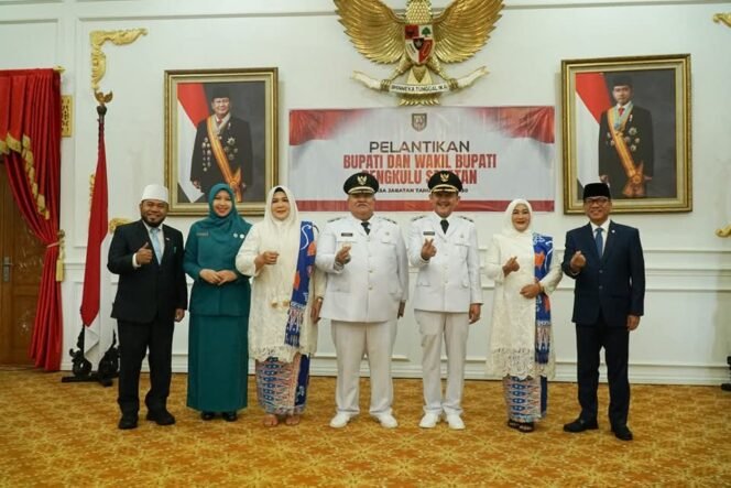 
Rifai Tajudin Dan Yefri Sudianto Resmi Dilantik Menjadi Bupati Dan Wakil Bupati Bengkulu Selatan