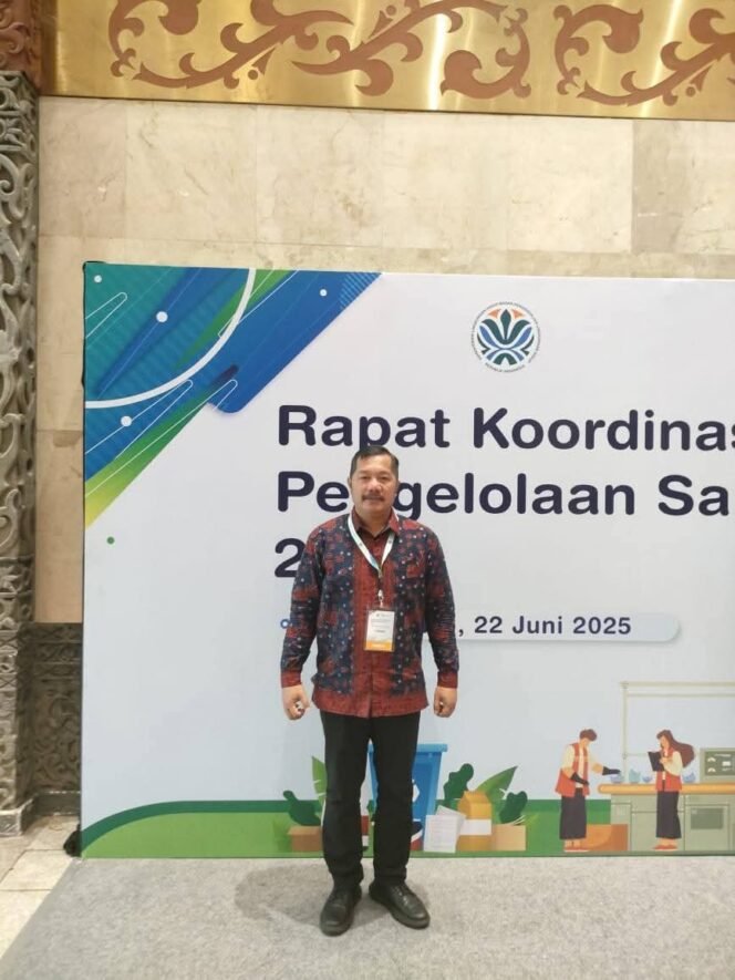 
Bupati Kerinci, Monadi Hadiri Rakor Pengelolaan Sampah Nasional Di Jakarta.
