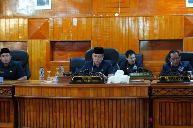 
DPRD Kabupaten Bengkulu Selatan Melaksanakan Rapat Paripurna Dalam Rangka Pembicaraan Tingkat I Nota Penjelasan Bupati