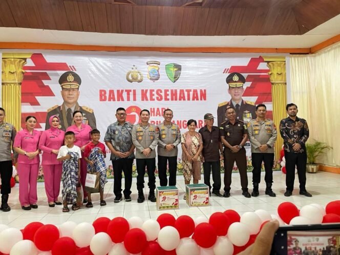 
Sambut Hari Bhayangkara ke 79, Polda Sulut Bagikan 620 Paket Sembako