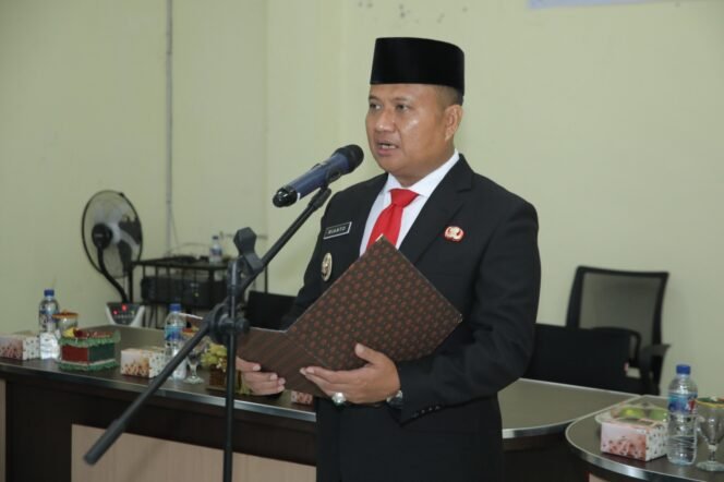 
Wakil Bupati Lantik 2 Pejabat di Disdukcapil Kabupaten Asahan