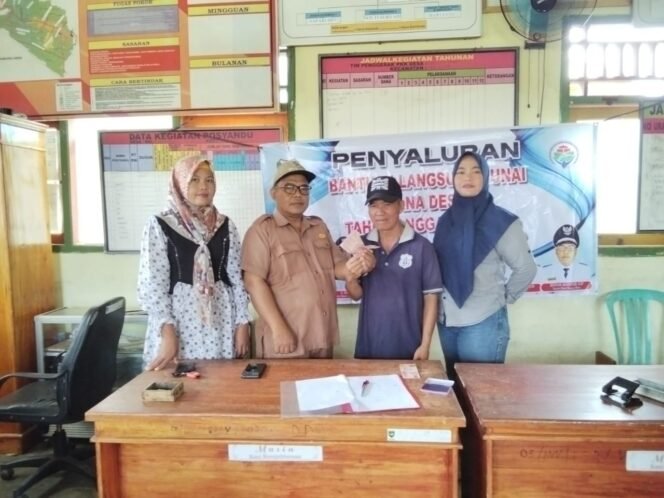 
Pemerintah Desa Tanggo Raso Kembali Bagikan BLT-DD Dalam Pemerataan Ekonomi Masyarakat