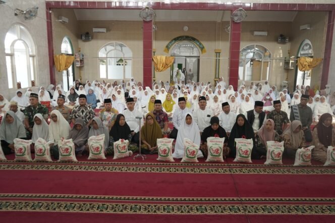 
Wakil Bupati Asahan Hadiri Zikir dan Doa Akbar untuk Jemaah Haji