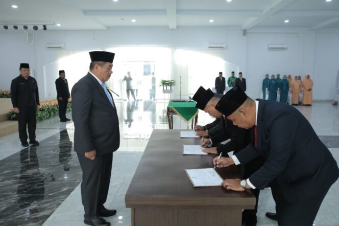 
Bupati Asahan Lantik 3 Jabatan Pimpinan Tinggi Pratama