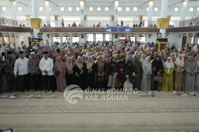 
Pengajian Akbar Pemkab Asahan Hadirkan Ustadzah dr Aisah Dahlan