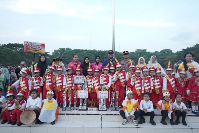 
Wakil Bupati Asahan Tutup Marching Festival ke-III Tahun 2025