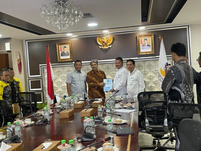 
Pemkab Asahan Temui Mensos Syaifullah Yusup, Dorong Penguatan Jaminan Sosial dan Sekolah Rakyat