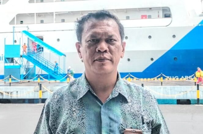 
Terkendala Operasional Keberangkatan KM Sinabung Ditunda ke 5 Agustus