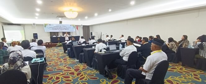 
12 Desa Kecamatan Sangtombolang Mendapat Bimtek Selama Dua Hari Di Sutan Raja