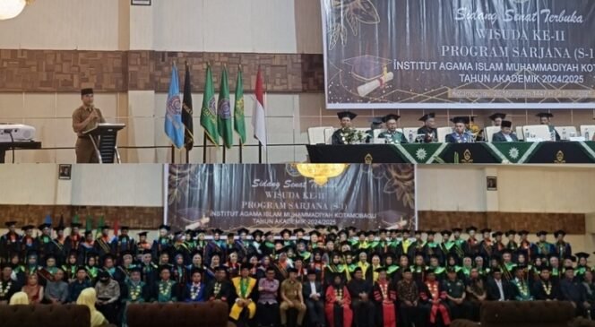 
IAIM Kotamobagu Sukses Gelar Wisuda, 96 Mahasiswa Bergelar S1