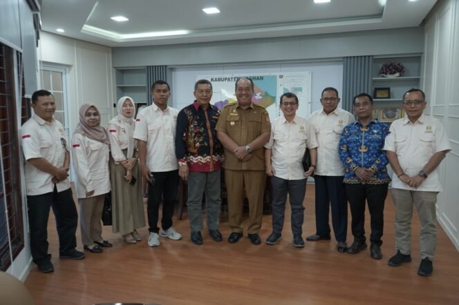 
Bupati Asahan Terima Kunjungan Rektor UNA