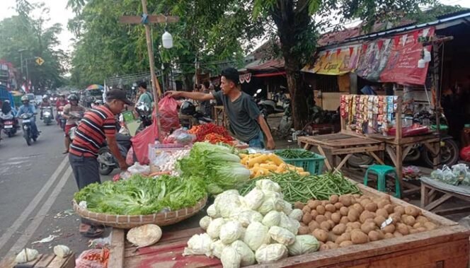
Daya Beli Masyarakat Lesu di Kabupaten Lebak, Pedagang Menghadapi Tantangan