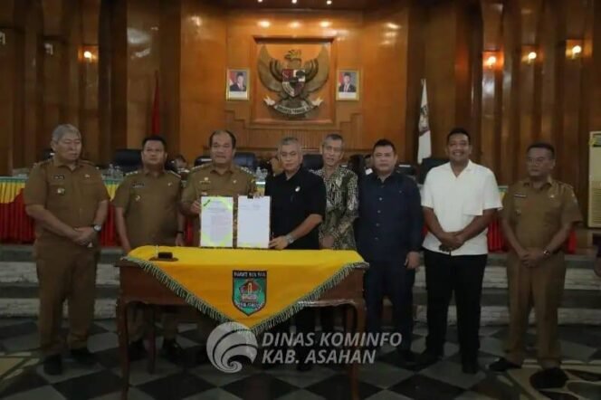 
Bupati Asahan menghadiri Rapat Paripurna DPRD Kabupaten Asahan