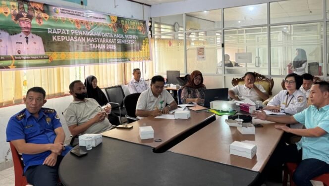 
DPMPTSP Kotamobagu Evaluasi Survei Kepuasan Masyarakat Semester I Tahun 2025